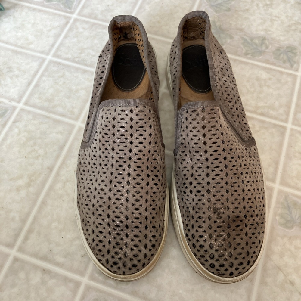 Sofft Women's Gray Somers Slip On Sneaker Shoe Gray Leather perforated sz 8